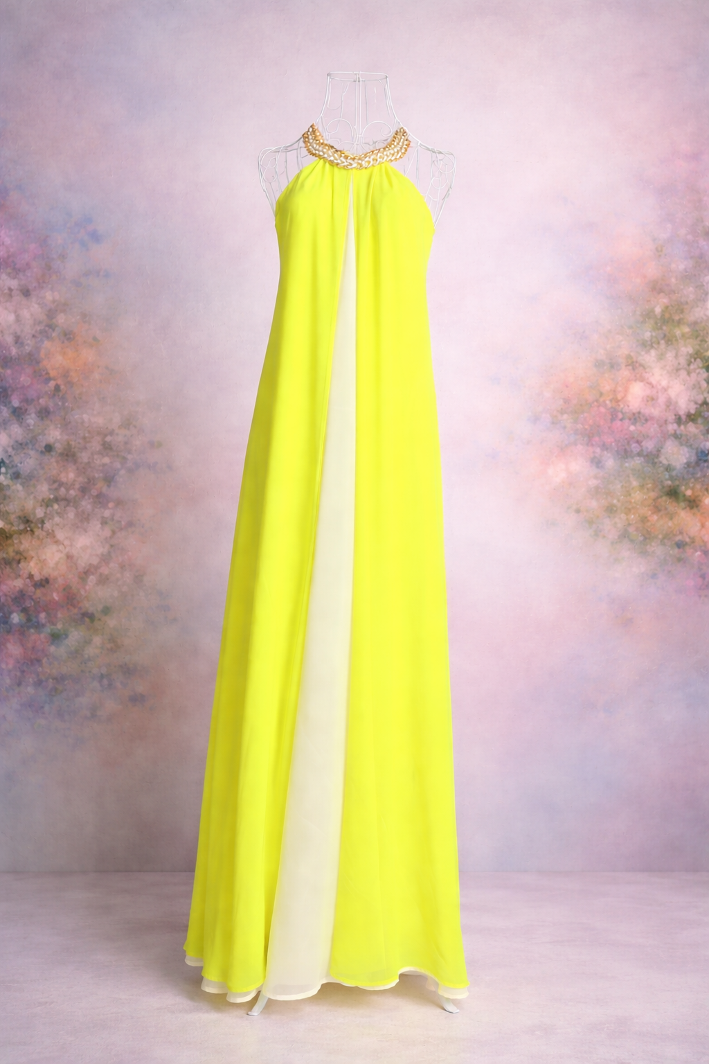 Fließendes Maxikleid in Neon-Gelb mit Kettendetail